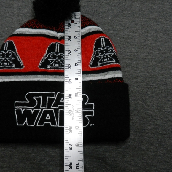 Star Wars Winter Hat Beanie Adult Red Black Darth Vader Classic Embroidered Logo - Picture 3 of 9
